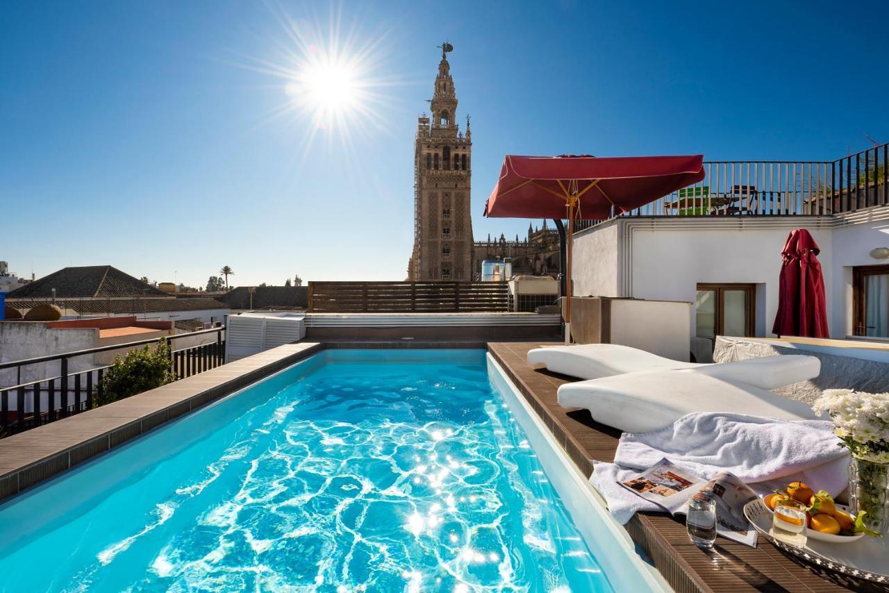 Cathedral Apartment, First Floor Sevilla Bagian luar foto